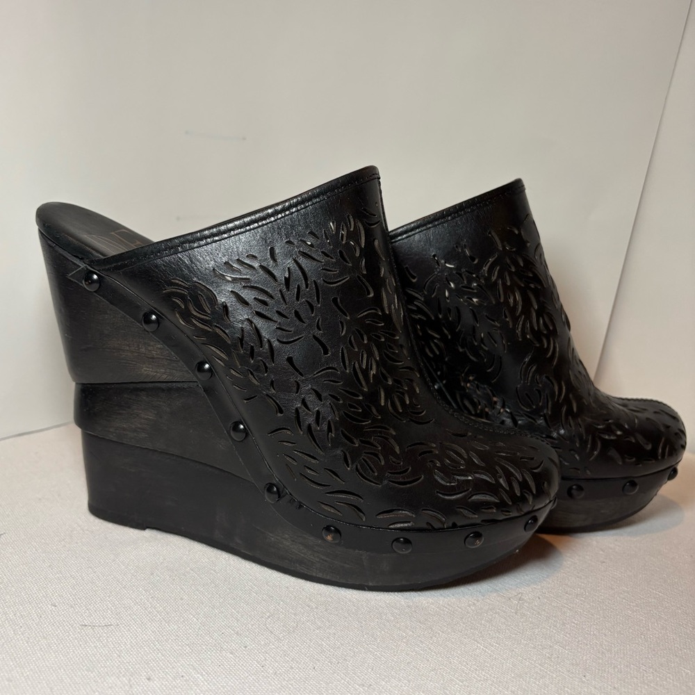 CLOGS: Gorgeous wooden clogs by Diane von furstenberg, wedge clog.